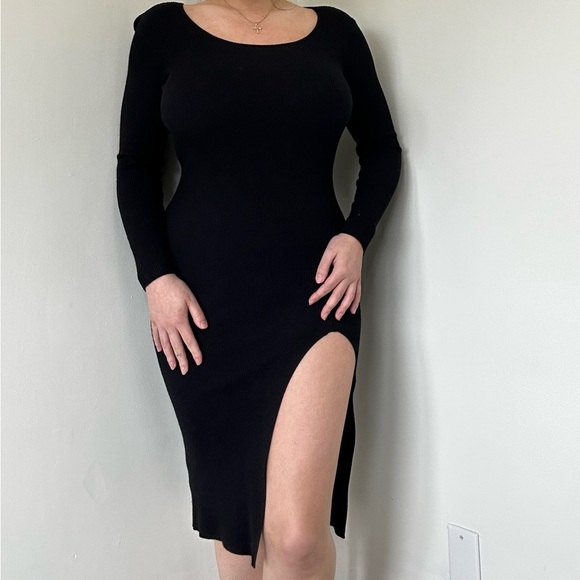 Pink Lily Long Sleeve Ribbed Dress with Slit - Picture 2 of 9